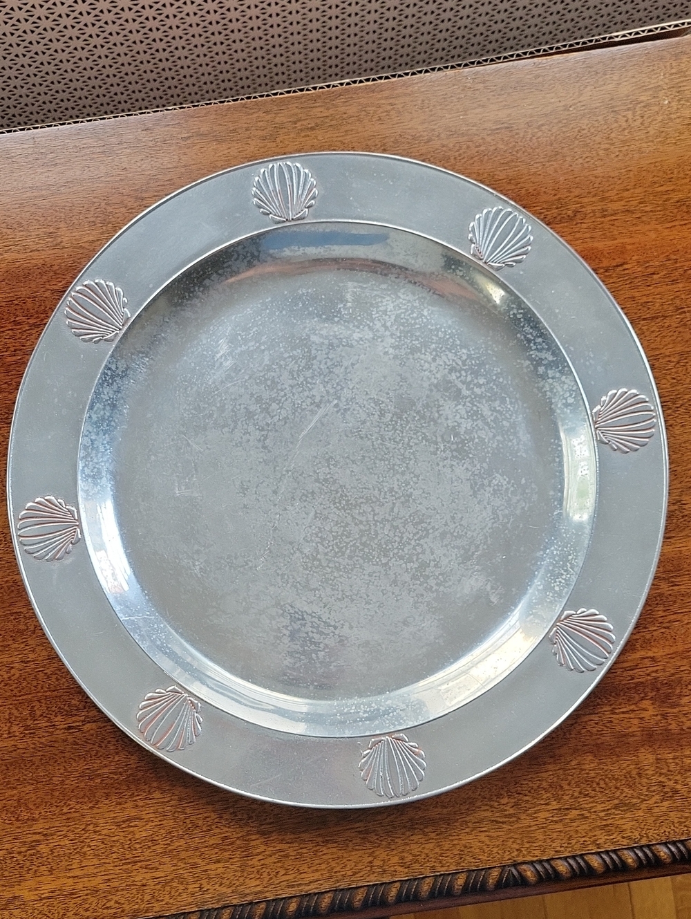 Wilton Silver Shell Charger Plate